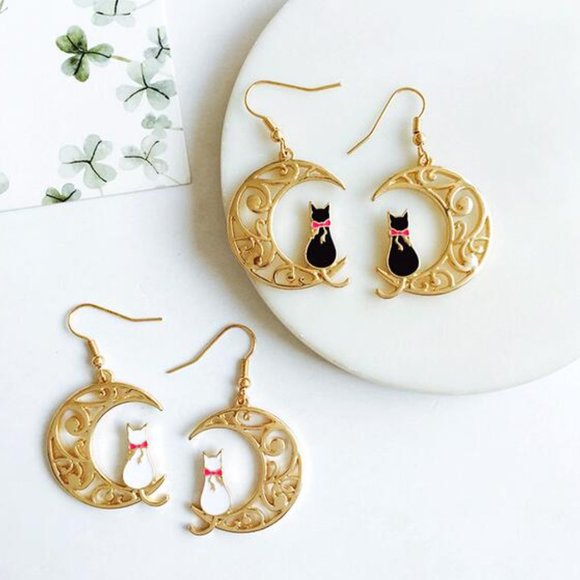 Exquisite Moon Cat Earrings - Black - Picture 1 of 10